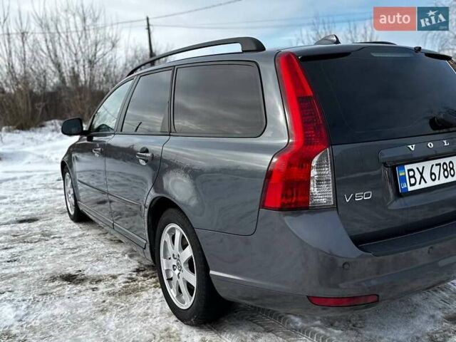 Сірий Вольво V50, об'ємом двигуна 1.6 л та пробігом 244 тис. км за 8000 $, фото 10 на Automoto.ua