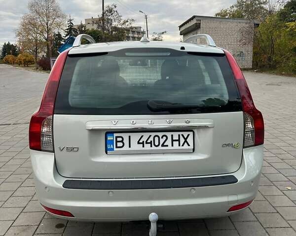 Сірий Вольво V50, об'ємом двигуна 1.6 л та пробігом 268 тис. км за 8500 $, фото 7 на Automoto.ua