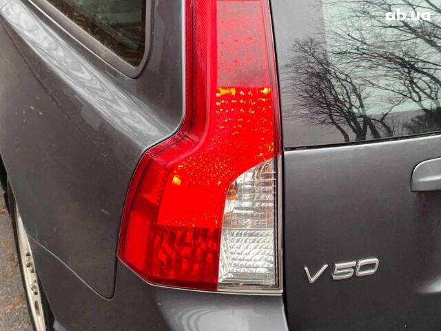 Сірий Вольво V50, об'ємом двигуна 2 л та пробігом 240 тис. км за 9690 $, фото 11 на Automoto.ua