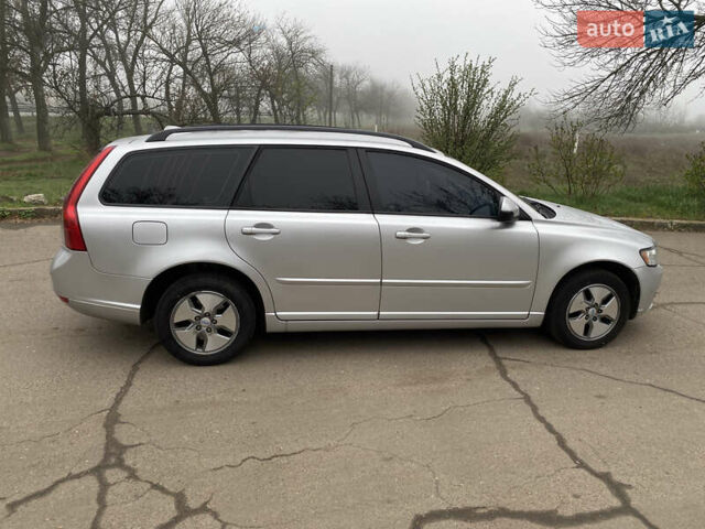 Серый Вольво В50, объемом двигателя 1.56 л и пробегом 220 тыс. км за 6800 $, фото 12 на Automoto.ua