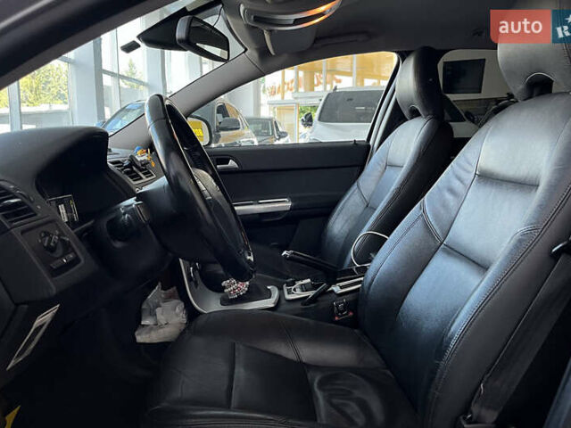 Серый Вольво В50, объемом двигателя 1.56 л и пробегом 324 тыс. км за 8000 $, фото 10 на Automoto.ua