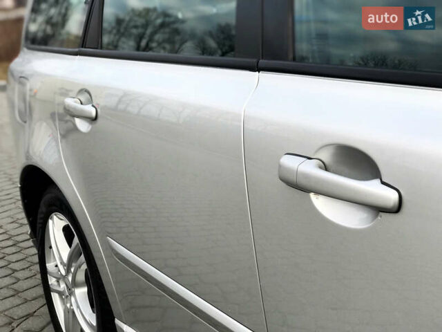 Серый Вольво В50, объемом двигателя 1.6 л и пробегом 160 тыс. км за 8799 $, фото 58 на Automoto.ua