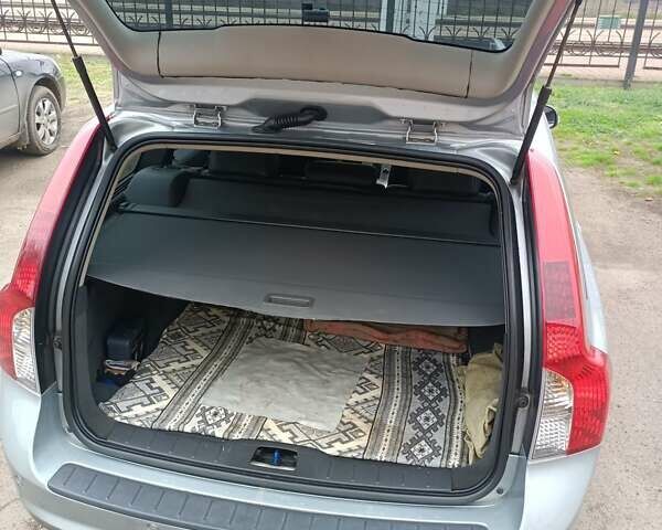 Серый Вольво В50, объемом двигателя 1.6 л и пробегом 222 тыс. км за 8700 $, фото 4 на Automoto.ua