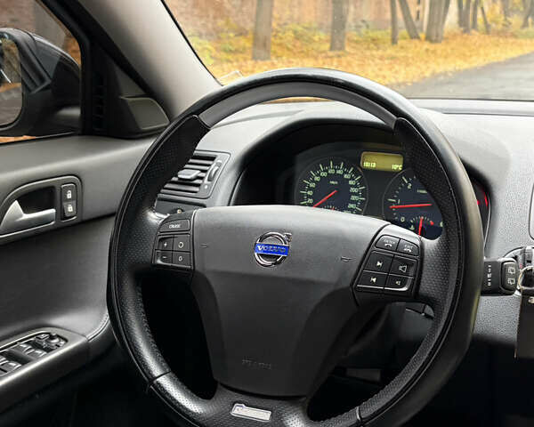 Серый Вольво В50, объемом двигателя 1.98 л и пробегом 248 тыс. км за 11999 $, фото 20 на Automoto.ua