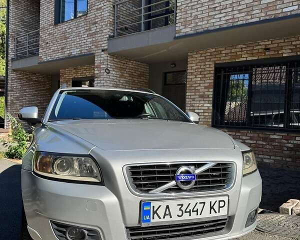 Серый Вольво В50, объемом двигателя 1.56 л и пробегом 282 тыс. км за 6500 $, фото 21 на Automoto.ua