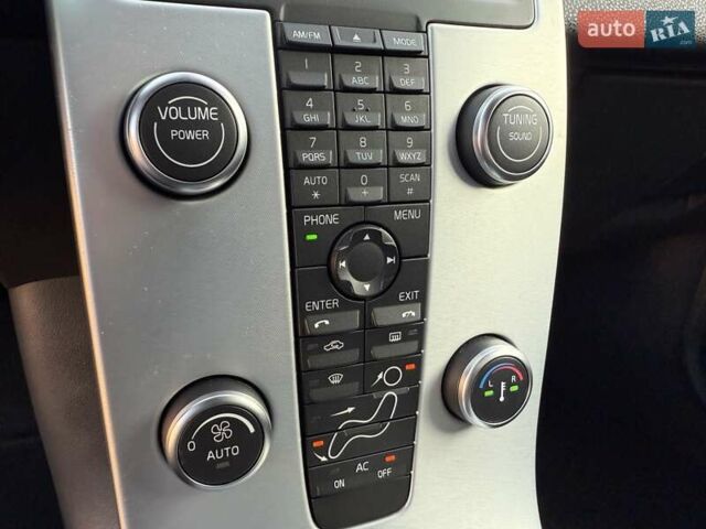 Серый Вольво В50, объемом двигателя 1.6 л и пробегом 229 тыс. км за 7950 $, фото 78 на Automoto.ua