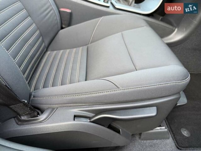 Серый Вольво В50, объемом двигателя 1.6 л и пробегом 229 тыс. км за 7950 $, фото 94 на Automoto.ua