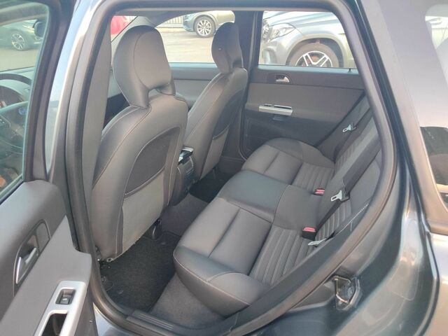 Серый Вольво В50, объемом двигателя 1.6 л и пробегом 260 тыс. км за 8700 $, фото 20 на Automoto.ua