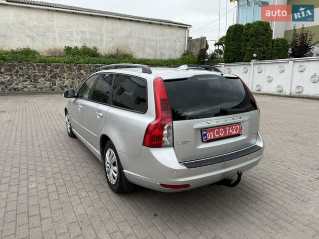 Серый Вольво В50, объемом двигателя 1.6 л и пробегом 188 тыс. км за 7190 $, фото 8 на Automoto.ua