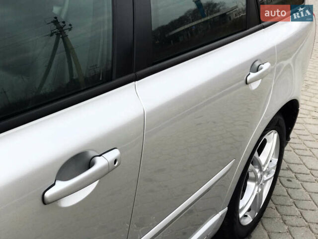 Серый Вольво В50, объемом двигателя 1.6 л и пробегом 160 тыс. км за 8799 $, фото 26 на Automoto.ua