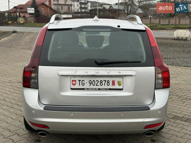 Серый Вольво В50, объемом двигателя 2 л и пробегом 225 тыс. км за 9999 $, фото 19 на Automoto.ua