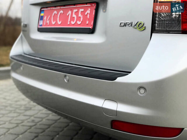 Серый Вольво В50, объемом двигателя 1.6 л и пробегом 160 тыс. км за 8799 $, фото 64 на Automoto.ua