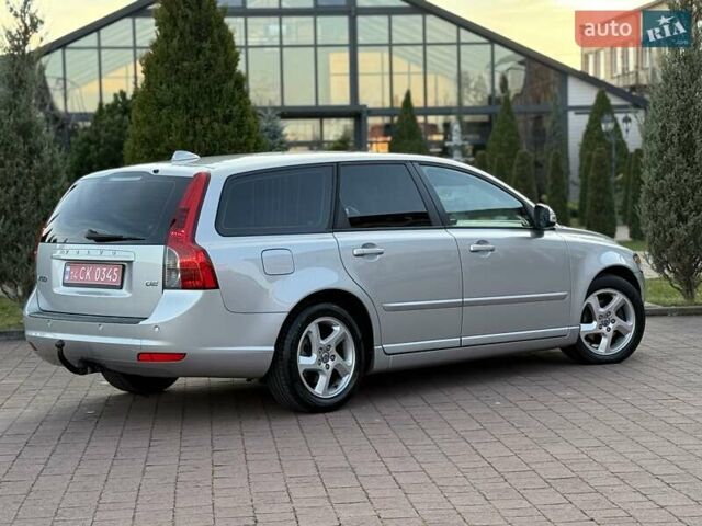 Серый Вольво В50, объемом двигателя 1.6 л и пробегом 229 тыс. км за 7950 $, фото 42 на Automoto.ua