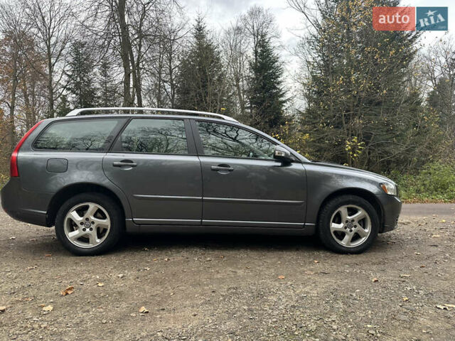 Сірий Вольво V50, об'ємом двигуна 1.6 л та пробігом 316 тис. км за 7800 $, фото 3 на Automoto.ua