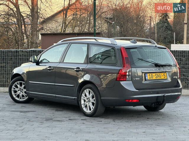 Серый Вольво В50, объемом двигателя 1.6 л и пробегом 218 тыс. км за 8500 $, фото 36 на Automoto.ua