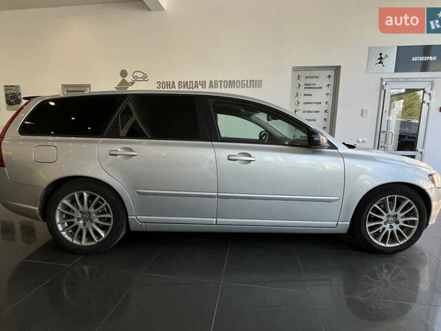 Серый Вольво В50, объемом двигателя 1.56 л и пробегом 340 тыс. км за 7600 $, фото 7 на Automoto.ua