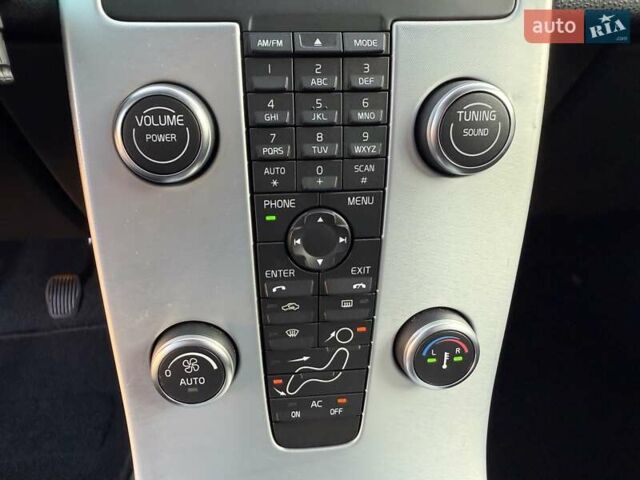 Серый Вольво В50, объемом двигателя 1.6 л и пробегом 229 тыс. км за 7950 $, фото 77 на Automoto.ua