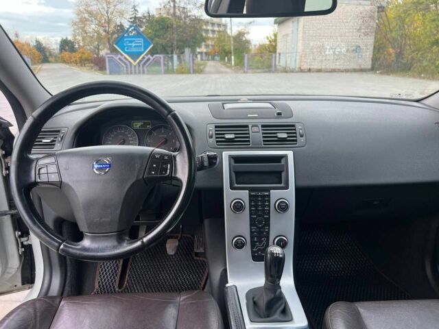 Сірий Вольво V50, об'ємом двигуна 1.6 л та пробігом 263 тис. км за 8500 $, фото 7 на Automoto.ua