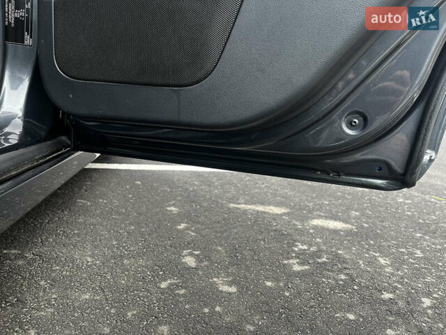 Серый Вольво В50, объемом двигателя 2 л и пробегом 205 тыс. км за 9200 $, фото 78 на Automoto.ua