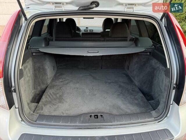 Серый Вольво В50, объемом двигателя 1.6 л и пробегом 229 тыс. км за 7950 $, фото 121 на Automoto.ua