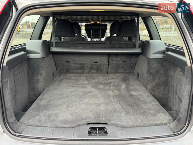 Серый Вольво В50, объемом двигателя 2 л и пробегом 225 тыс. км за 9999 $, фото 47 на Automoto.ua