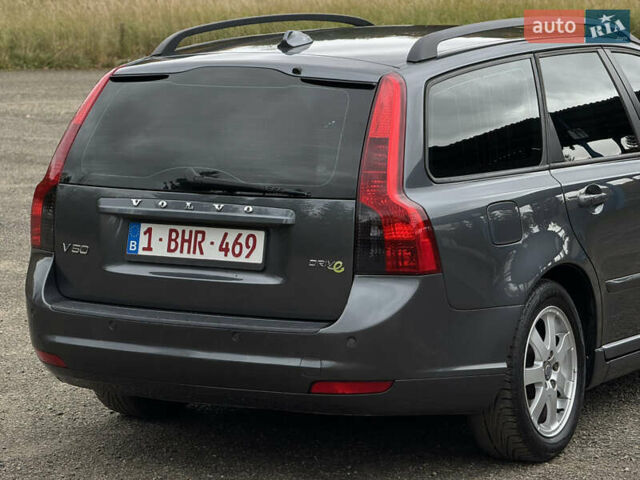 Серый Вольво В50, объемом двигателя 1.6 л и пробегом 240 тыс. км за 7999 $, фото 34 на Automoto.ua