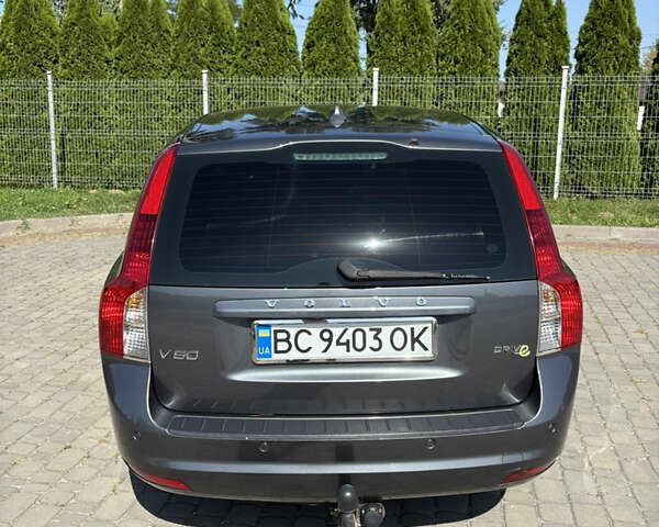 Сірий Вольво V50, об'ємом двигуна 1.56 л та пробігом 270 тис. км за 9300 $, фото 9 на Automoto.ua