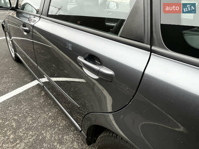 Серый Вольво В50, объемом двигателя 2 л и пробегом 205 тыс. км за 9200 $, фото 6 на Automoto.ua