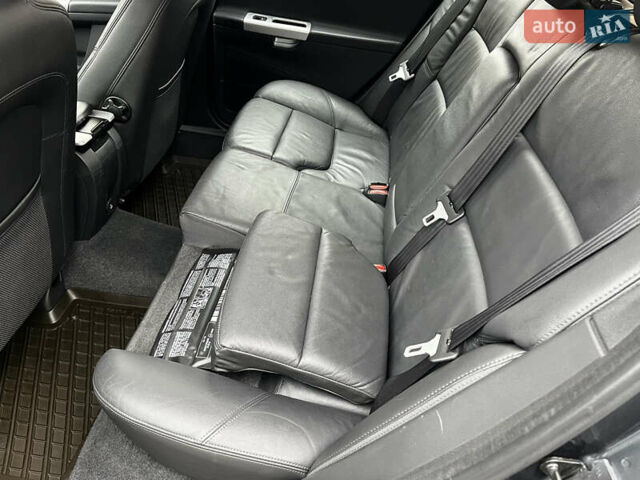 Серый Вольво В50, объемом двигателя 2 л и пробегом 205 тыс. км за 9200 $, фото 73 на Automoto.ua