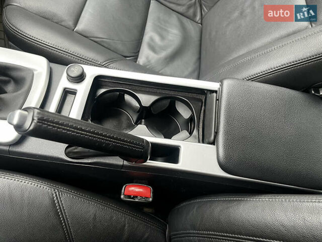 Серый Вольво В50, объемом двигателя 2 л и пробегом 205 тыс. км за 9200 $, фото 59 на Automoto.ua