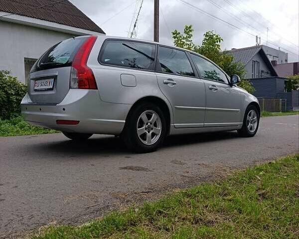 Сірий Вольво V50, об'ємом двигуна 1.6 л та пробігом 200 тис. км за 8200 $, фото 17 на Automoto.ua