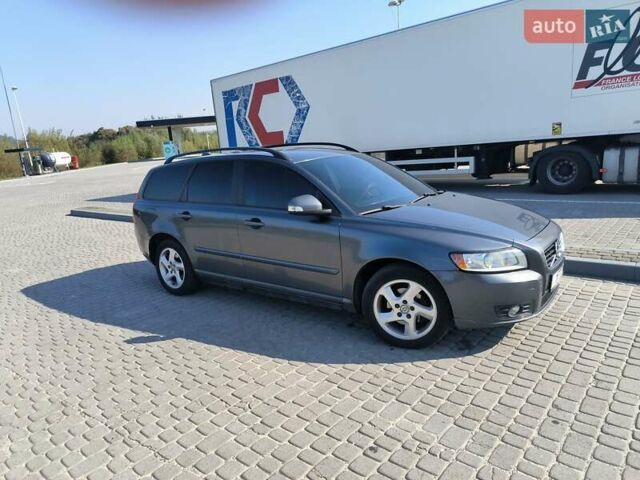 Сірий Вольво V50, об'ємом двигуна 1.6 л та пробігом 350 тис. км за 7200 $, фото 2 на Automoto.ua