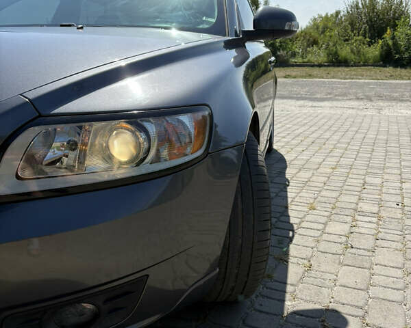 Сірий Вольво V50, об'ємом двигуна 1.56 л та пробігом 270 тис. км за 9300 $, фото 12 на Automoto.ua