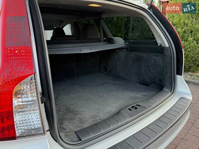 Серый Вольво В50, объемом двигателя 1.6 л и пробегом 229 тыс. км за 7950 $, фото 126 на Automoto.ua