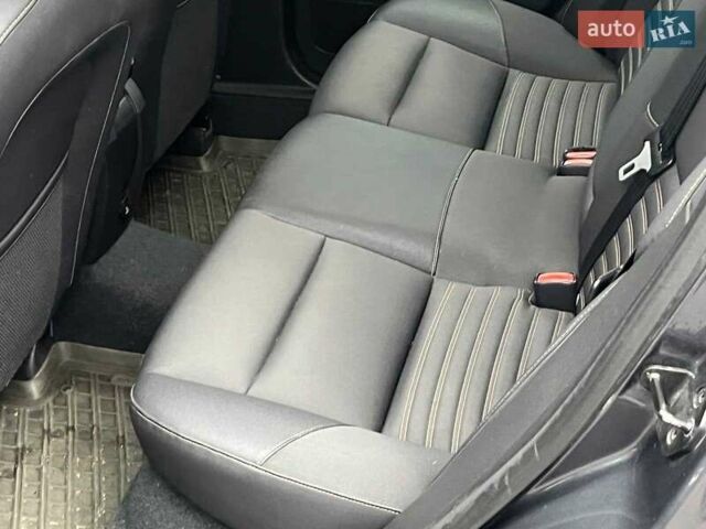 Серый Вольво В50, объемом двигателя 2 л и пробегом 240 тыс. км за 9690 $, фото 25 на Automoto.ua