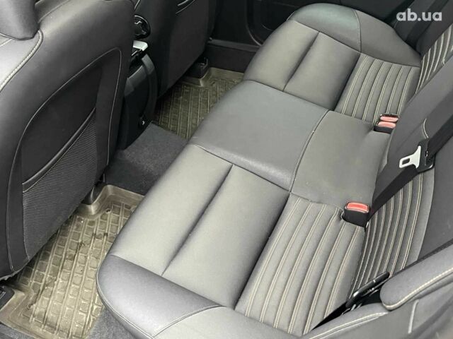 Сірий Вольво V50, об'ємом двигуна 2 л та пробігом 240 тис. км за 9690 $, фото 26 на Automoto.ua