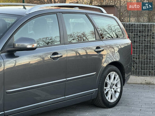 Серый Вольво В50, объемом двигателя 1.6 л и пробегом 218 тыс. км за 8500 $, фото 22 на Automoto.ua