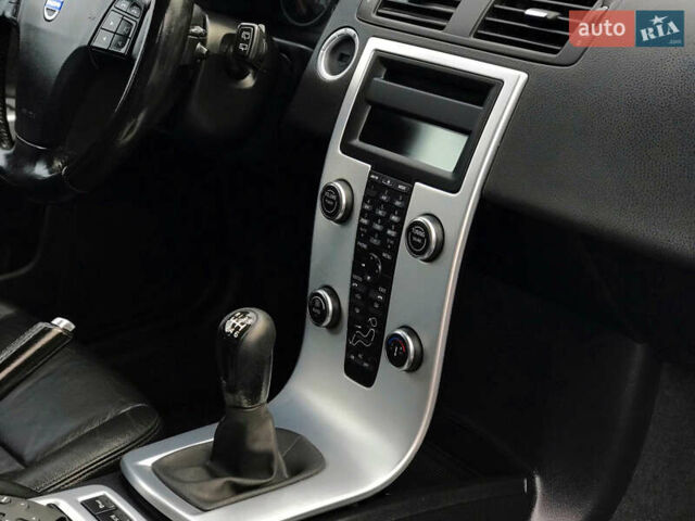 Серый Вольво В50, объемом двигателя 1.6 л и пробегом 160 тыс. км за 8799 $, фото 111 на Automoto.ua