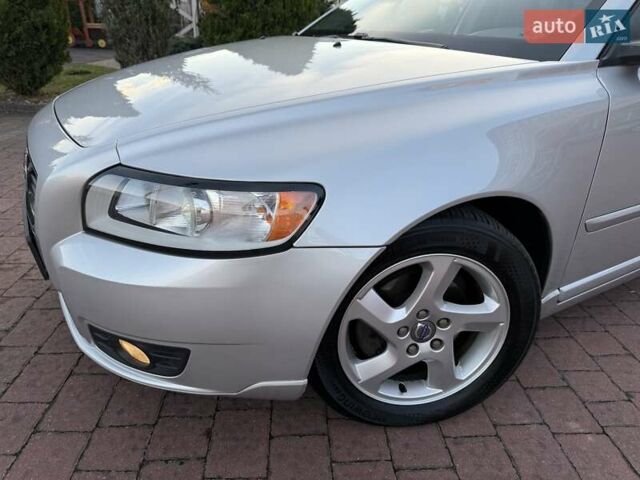 Серый Вольво В50, объемом двигателя 1.6 л и пробегом 229 тыс. км за 7950 $, фото 21 на Automoto.ua