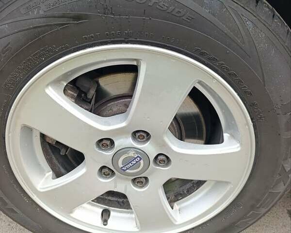 Серый Вольво В50, объемом двигателя 1.6 л и пробегом 200 тыс. км за 7800 $, фото 24 на Automoto.ua