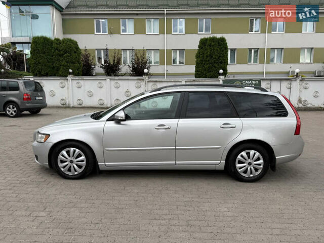 Серый Вольво В50, объемом двигателя 1.6 л и пробегом 188 тыс. км за 7190 $, фото 16 на Automoto.ua