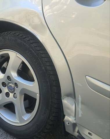 Серый Вольво В50, объемом двигателя 1.56 л и пробегом 282 тыс. км за 6500 $, фото 29 на Automoto.ua