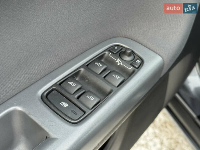 Серый Вольво В50, объемом двигателя 1.6 л и пробегом 228 тыс. км за 7999 $, фото 38 на Automoto.ua