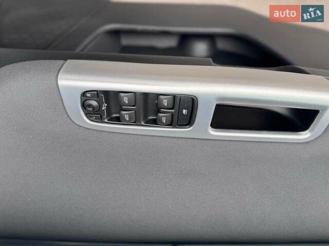 Серый Вольво В50, объемом двигателя 2 л и пробегом 258 тыс. км за 10200 $, фото 46 на Automoto.ua