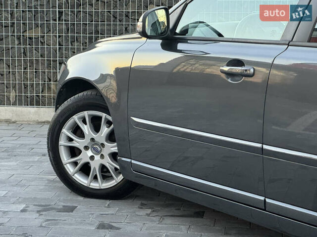 Серый Вольво В50, объемом двигателя 1.6 л и пробегом 218 тыс. км за 8500 $, фото 52 на Automoto.ua
