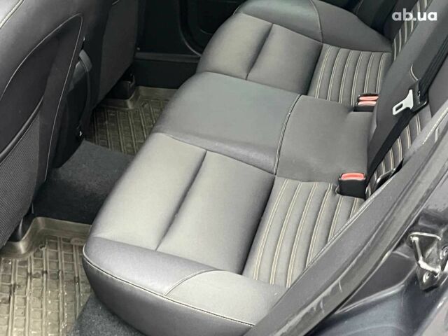 Сірий Вольво V50, об'ємом двигуна 2 л та пробігом 240 тис. км за 9690 $, фото 25 на Automoto.ua
