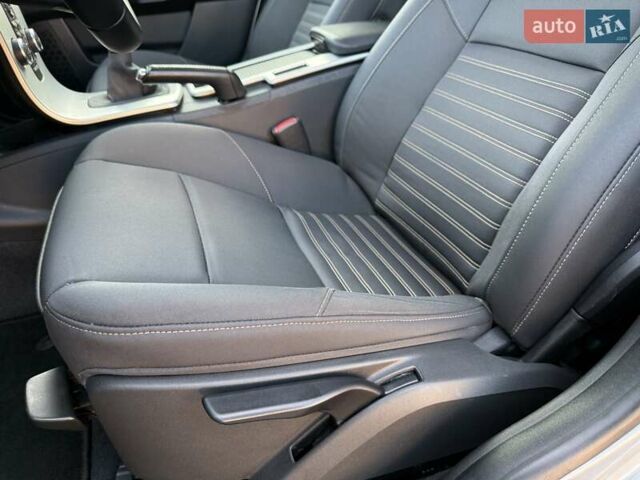 Серый Вольво В50, объемом двигателя 1.6 л и пробегом 229 тыс. км за 7950 $, фото 66 на Automoto.ua