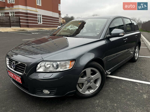 Серый Вольво В50, объемом двигателя 2 л и пробегом 205 тыс. км за 9200 $, фото 30 на Automoto.ua