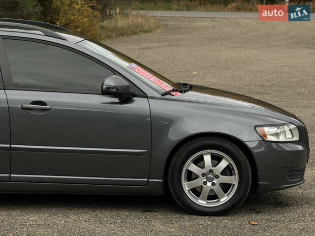 Серый Вольво В50, объемом двигателя 1.6 л и пробегом 240 тыс. км за 7999 $, фото 41 на Automoto.ua