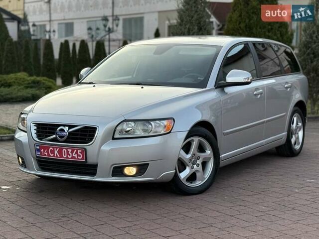 Серый Вольво В50, объемом двигателя 1.6 л и пробегом 229 тыс. км за 7950 $, фото 20 на Automoto.ua